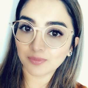 Meet your Posher, Mayra